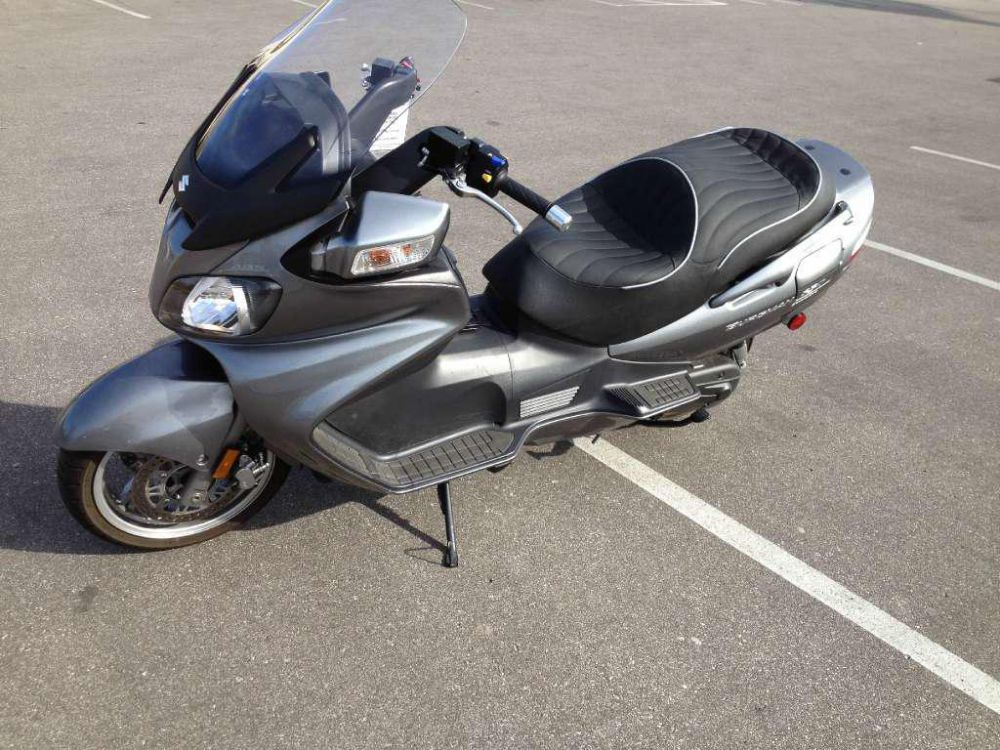 2011 suzuki burgman 650 exec  scooter 