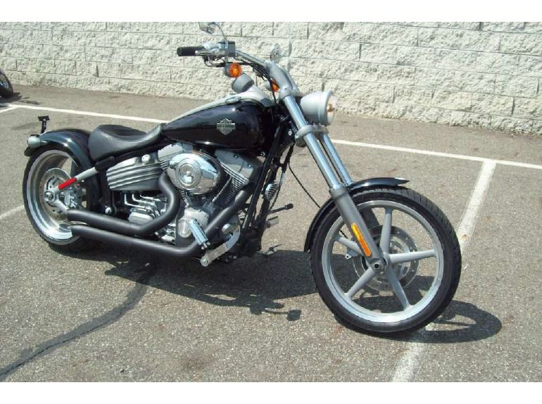 2009 Harley-Davidson FXCW Softail Rocker , $11,690, image 3