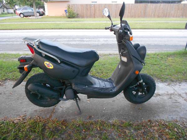 2005 yamaha zuma 50cc scooter no motorcycle license needed