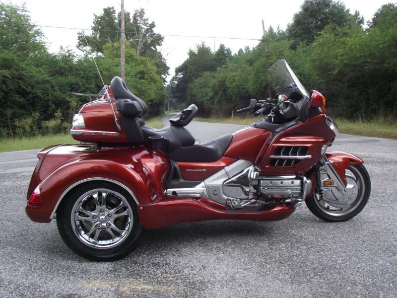 07 HONDA GOLDWING GL1800 ROADSMITH TRIKE WITH RUNNING BOARDS