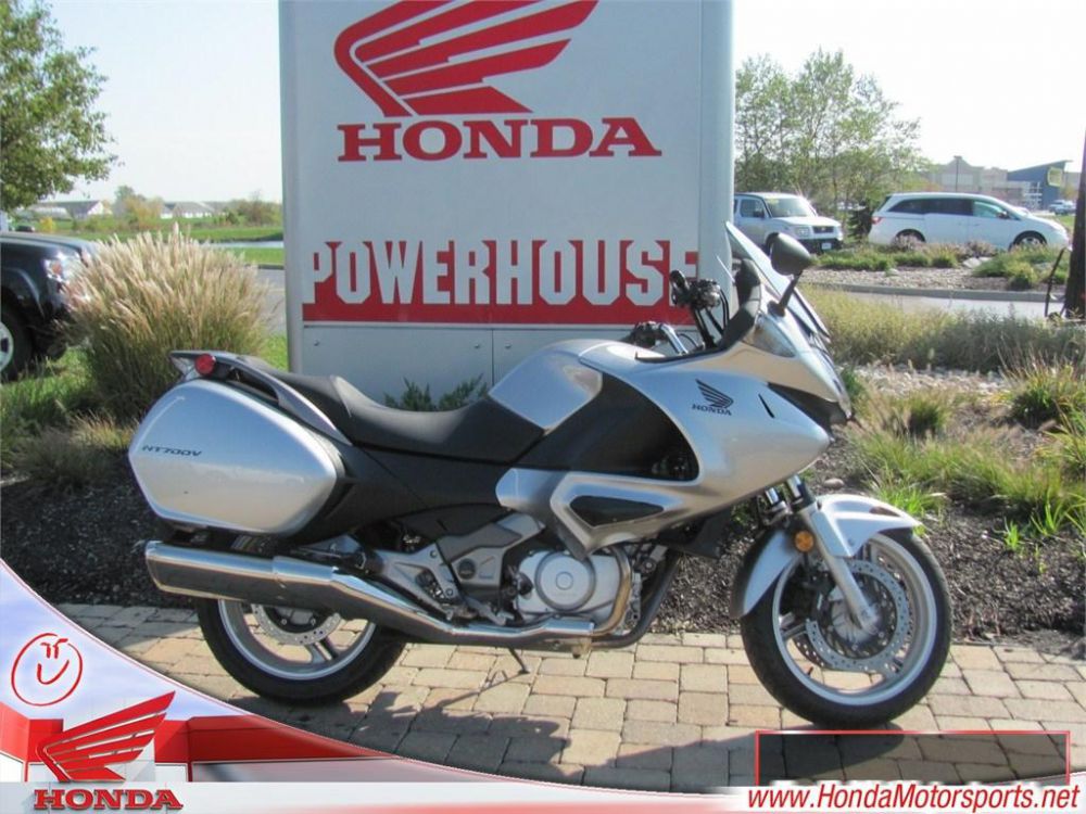 2010 honda nt honda nt700 touring  standard 