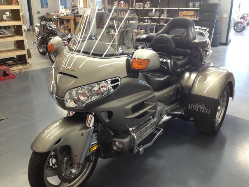 2003 Honda gold wing with motor trike kit goldwing
