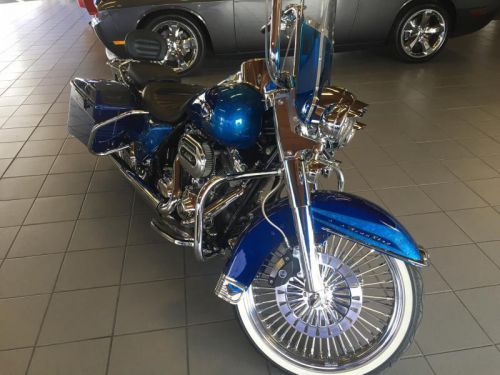 Harley-Davidson Road King FLHRSE5 CVO