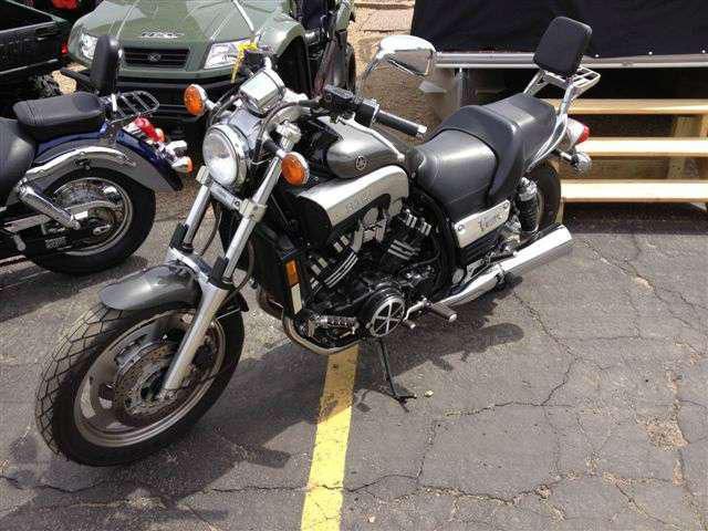 2002 yamaha v-max  cruiser 