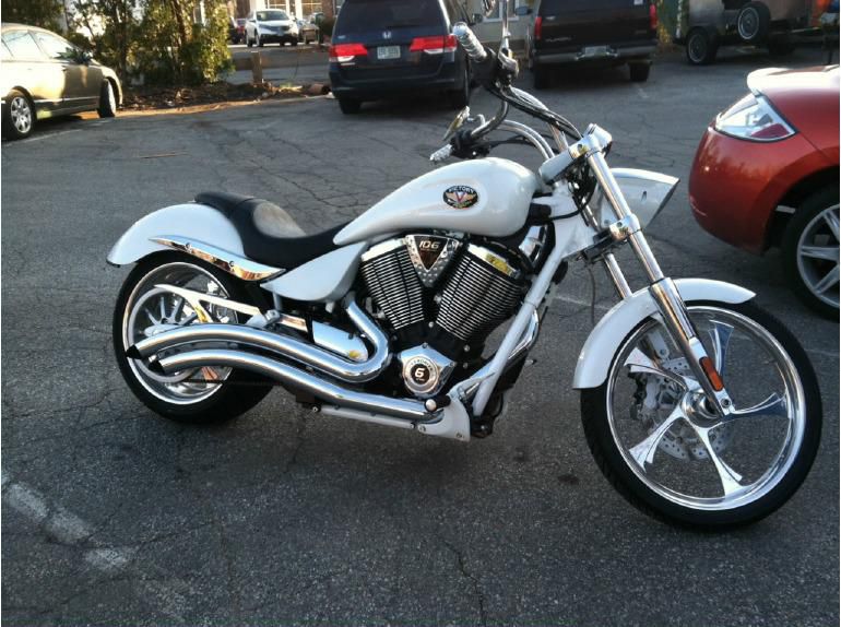 2010 victory jackpot  cruiser 