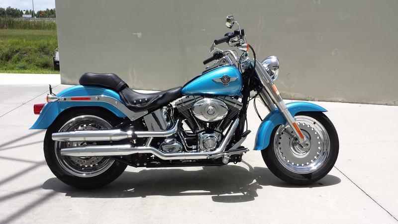 2011 Harley-Davidson FLSTF - Softail Fat Boy Sportbike 