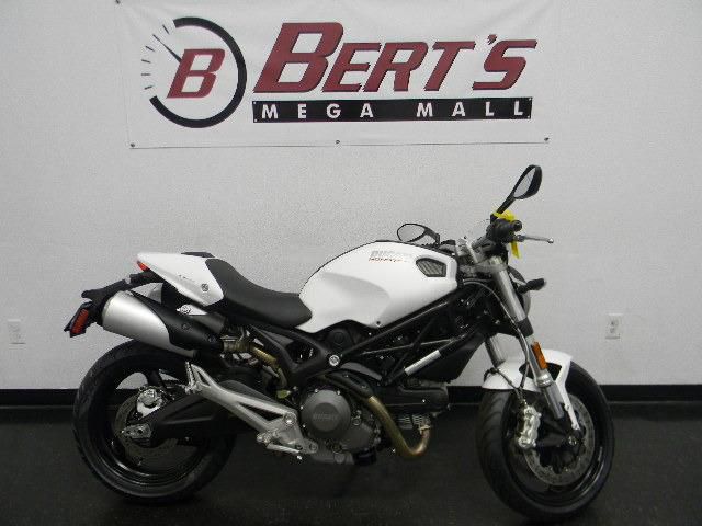 2014 Ducati M696ABS 