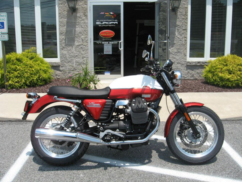 2013 Moto Guzzi V7 Special Standard 