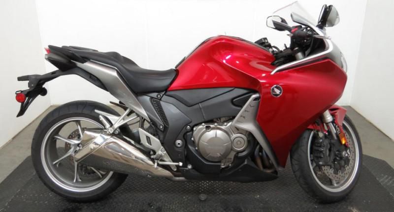 2010  honda vfr12 f - vfr1200 f- super shape - financing available (in fl)