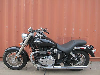 Triumph : Bonneville TRIUMPH BONNEVILLE AMERICA 2013 GOOD