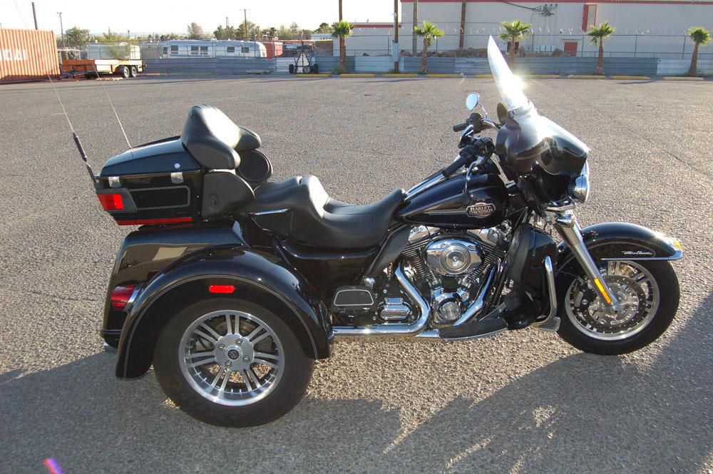 2010 harley-davidson flhtcutg  cruiser 