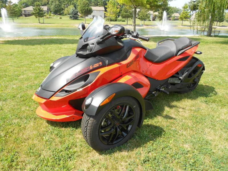 2012 can am  spyder rss  sm5  80 miles    no reserve