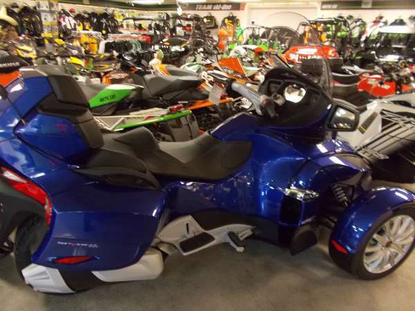 2013 can-am spyder rt se5