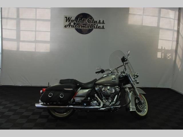 Used 2009 Harley-Davidson Road King for sale.