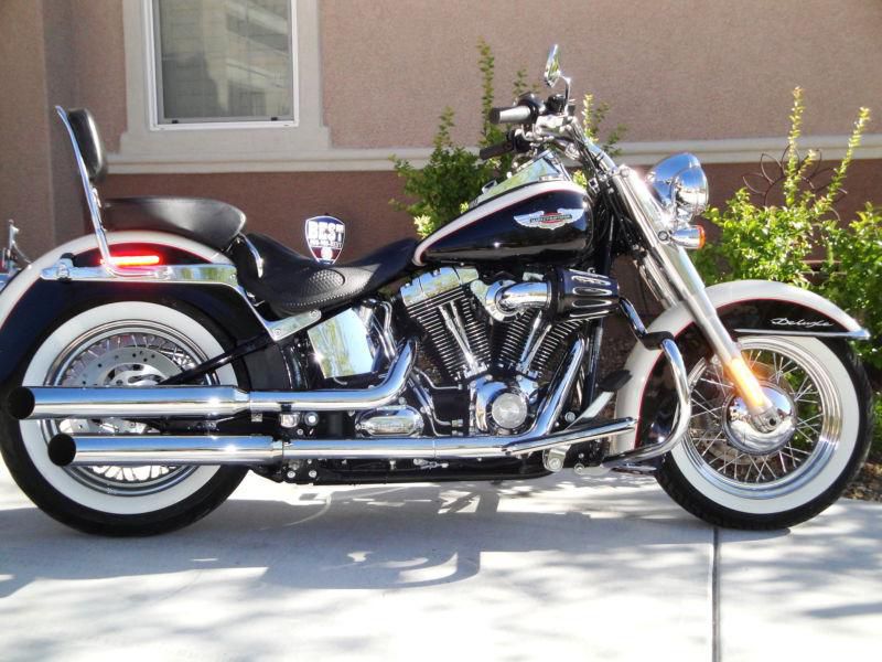 2011 Harley Davidson Deluxe 96 cubic inch FLSTN 1584cc 6 speed 4299 miles