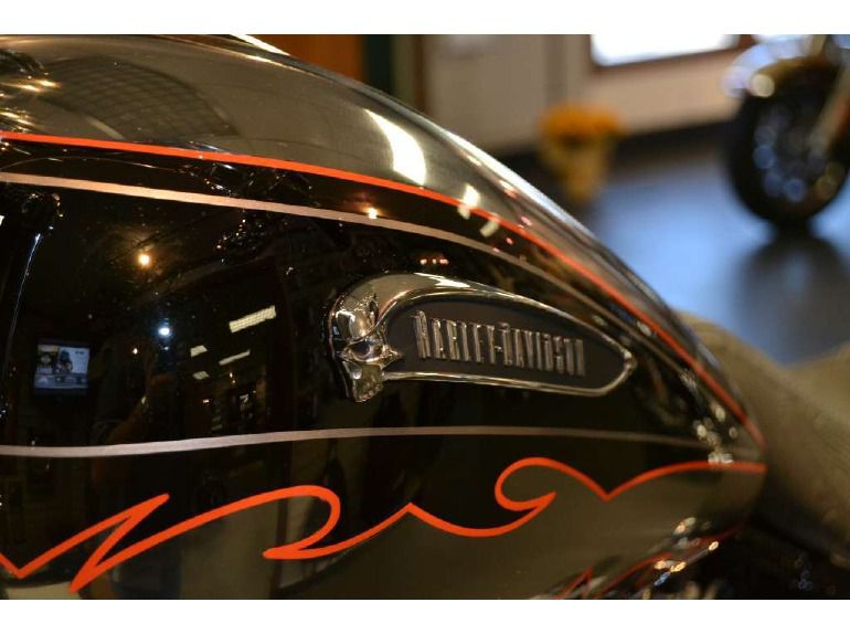 2014 Harley-Davidson FXSBSE CVO Breakout 