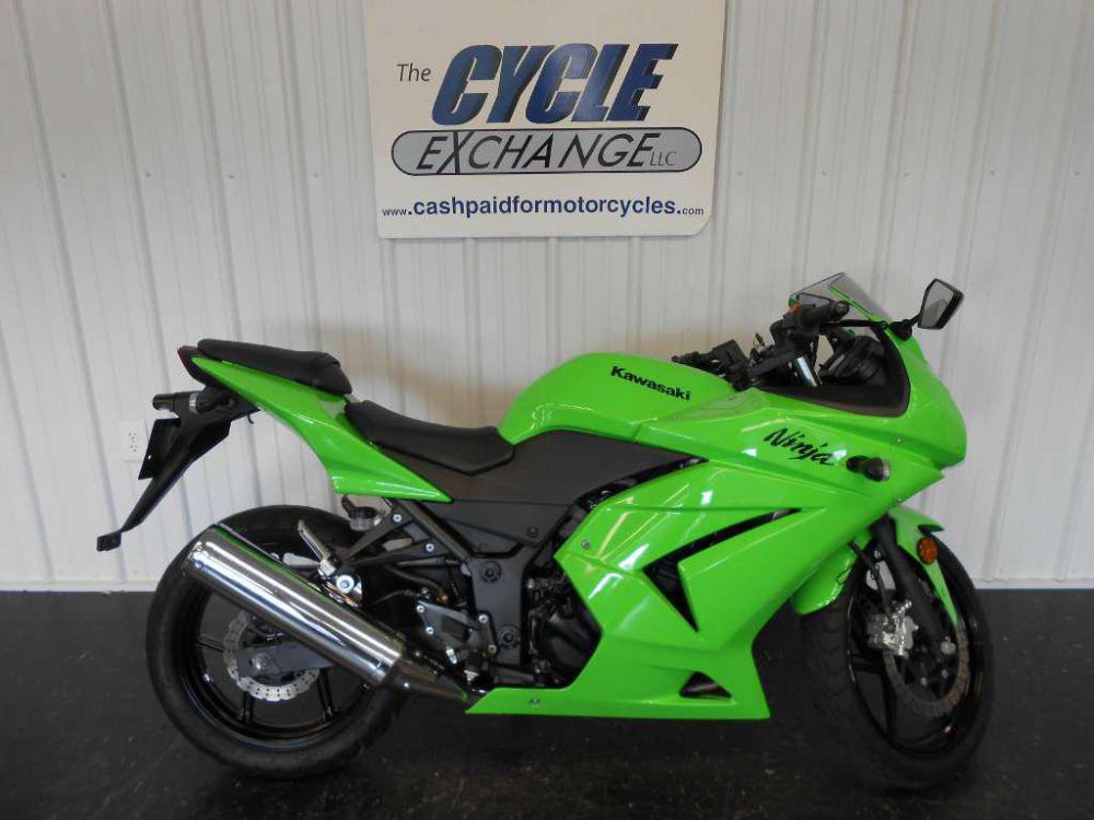 2008 kawasaki ninja 250r  sportbike 