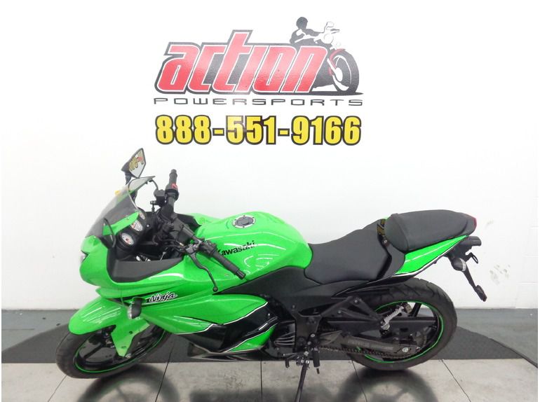 2011 Kawasaki Ninja 250R , $3,995, image 2