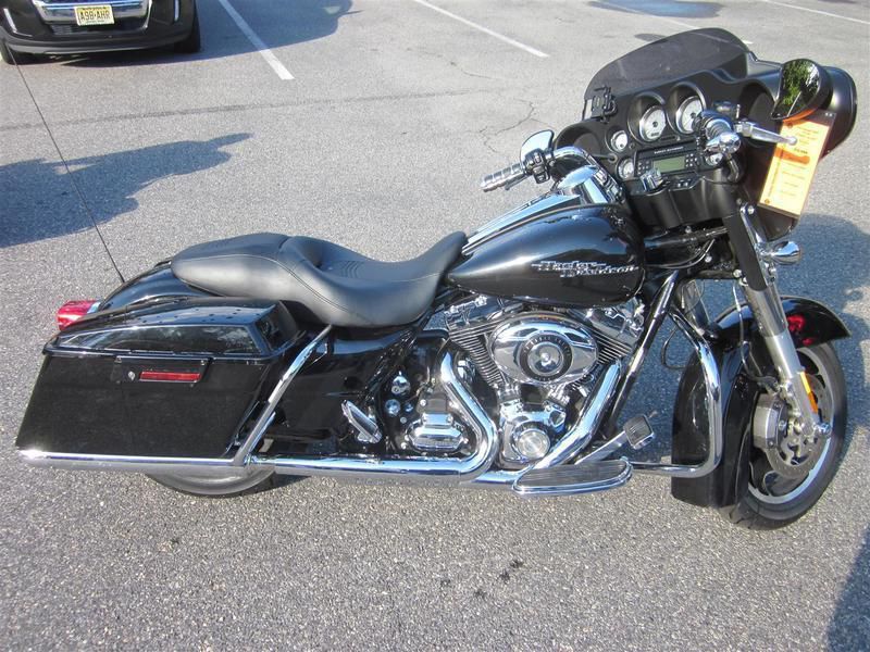 2009 Harley-Davidson FLHX - Street Glide Cruiser 