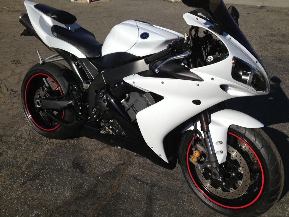 2005 Yamaha R1 Sportbike 