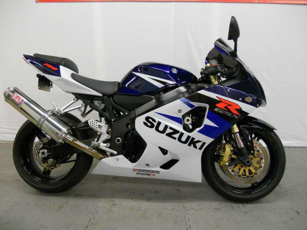 2004 Suzuki GSX-R750 Sportbike 