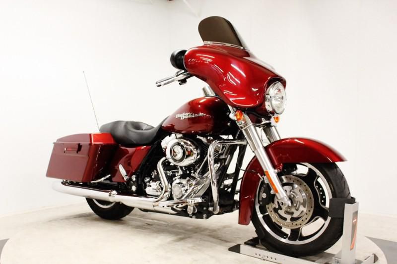 2010 Harley-Davidson FLHX Street Glide Red Touring Motorcycle Low Miles, US $11,900.00, image 2