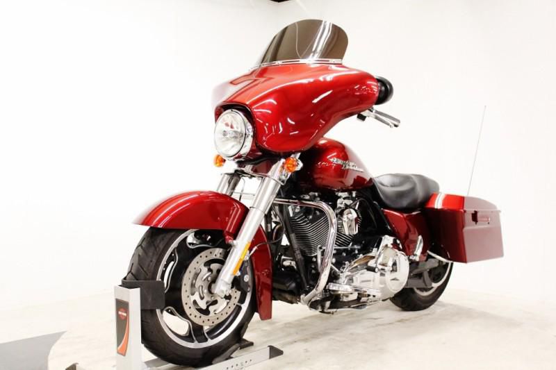 2010 Harley-Davidson FLHX Street Glide Red Touring Motorcycle Low Miles, US $11,900.00, image 4