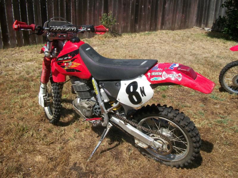 2004 HONDA XR400R IN GREAT CONDITION NEVER RACED