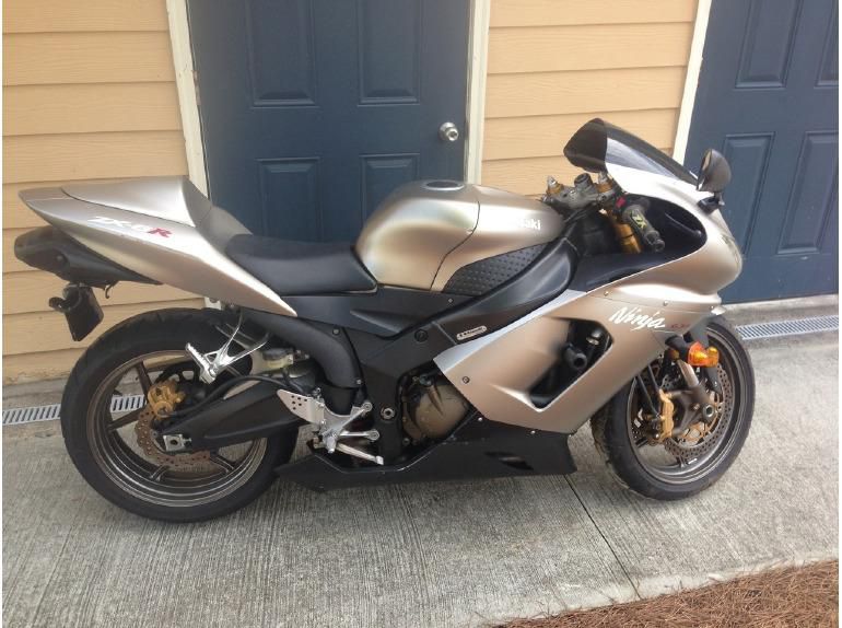 2005 Kawasaki Ninja ZX-636R Sportbike 