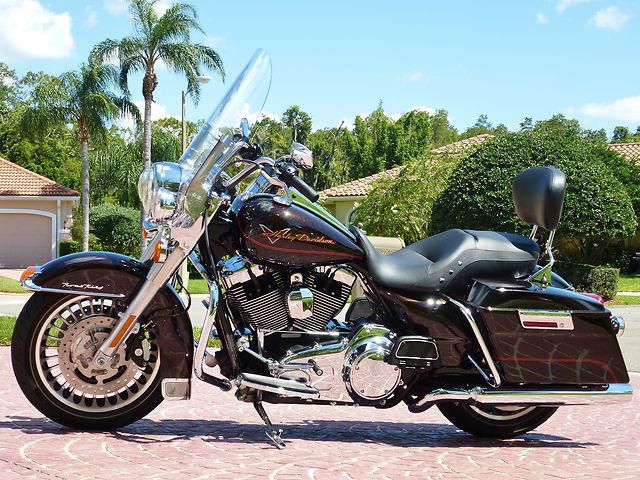 2011 ROAD KING 1-OWNER LOW MILES LOADED SHOWROOM CONDITION