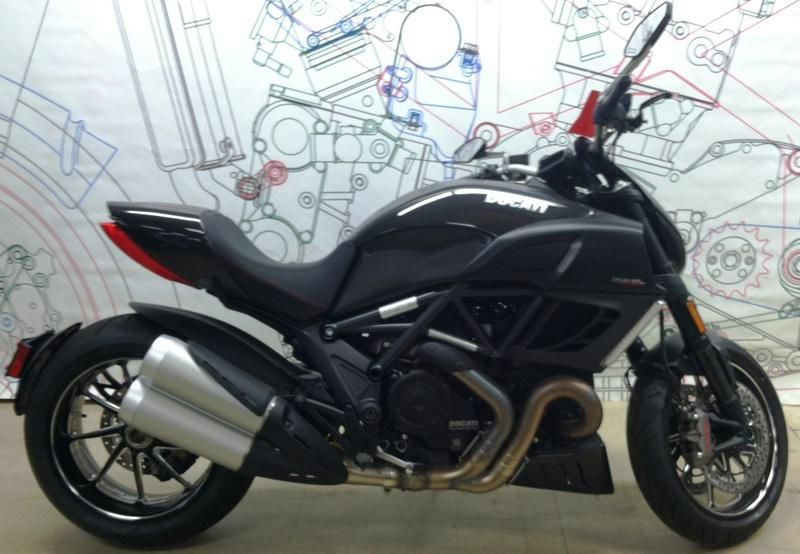 2012 Ducati Diavel Carbon Standard 
