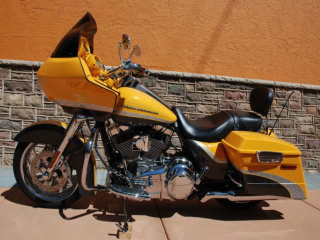 2009 - Harley-Davidson FLTRSE3 Screamin Eagle Road