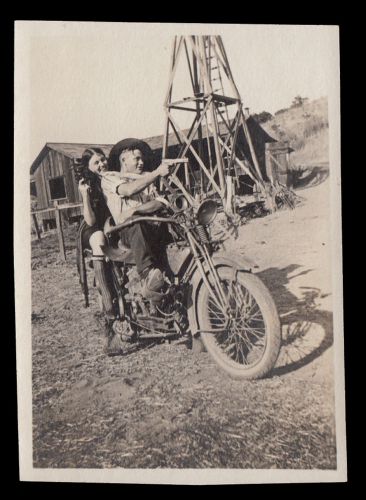 GUN WAVING DESPERADO COUPLE on MOTORCYCLE ~ 1920s VINTAGE PHOTO HARLEY? INDIAN?