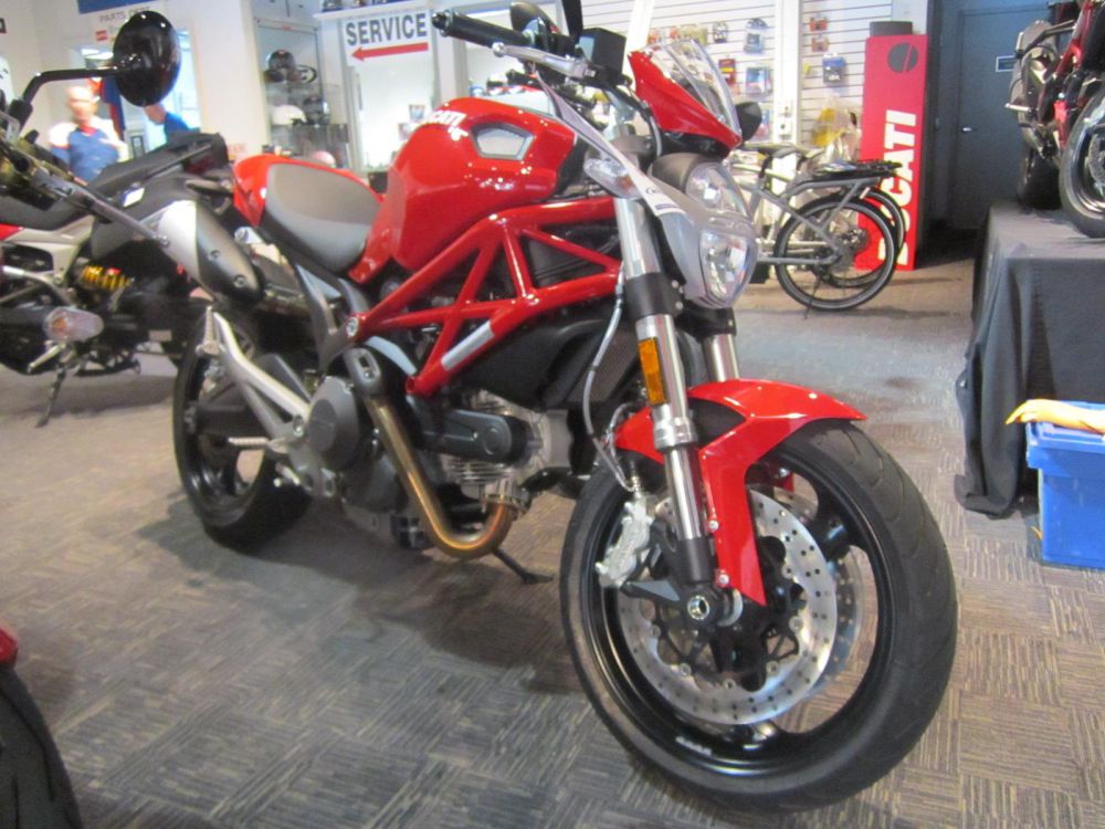 2013 Ducati M696ABS Sportbike 