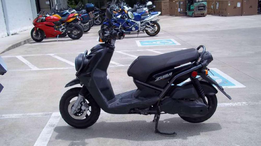 2009 yamaha zuma 125  scooter 