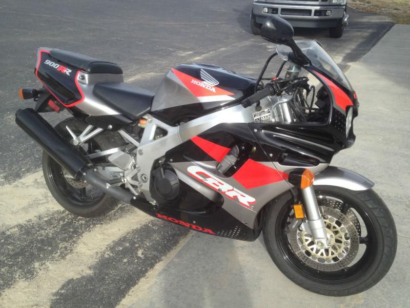 '93 cbr900rr - low miles, showroom stock survivor