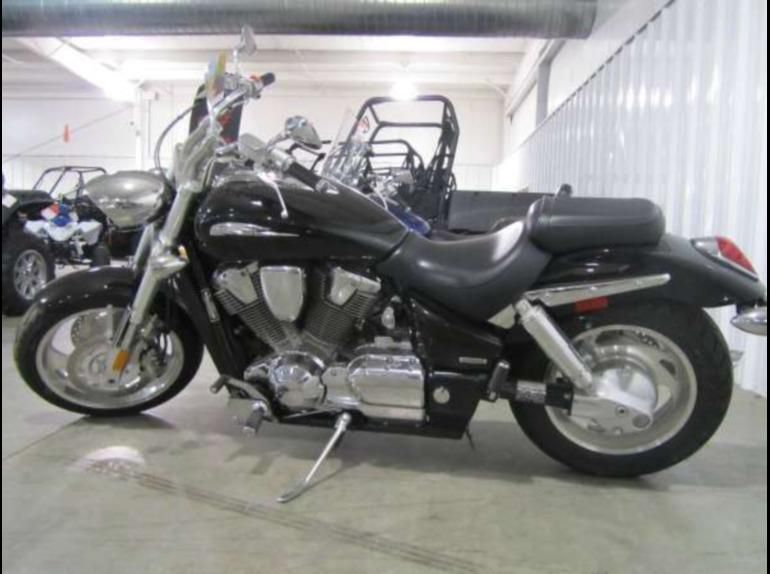 2007 honda vtx1800c  cruiser 