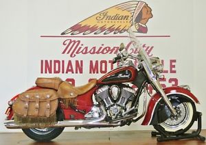 2015 Indian Chief® Vintage Indian Red / Thunder Black