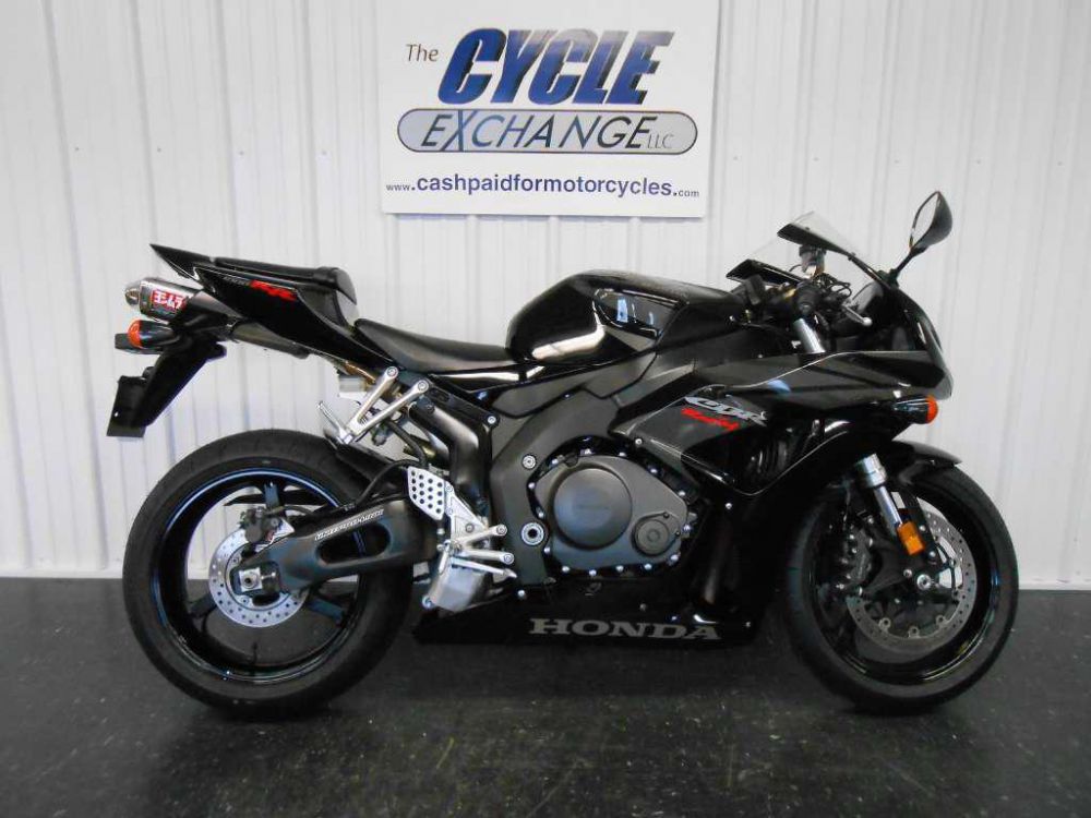 2007 honda cbr1000rr  sportbike 