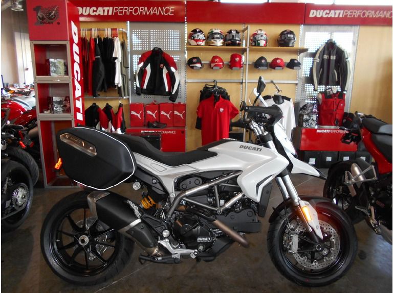 2013 Ducati Hyperstrada 