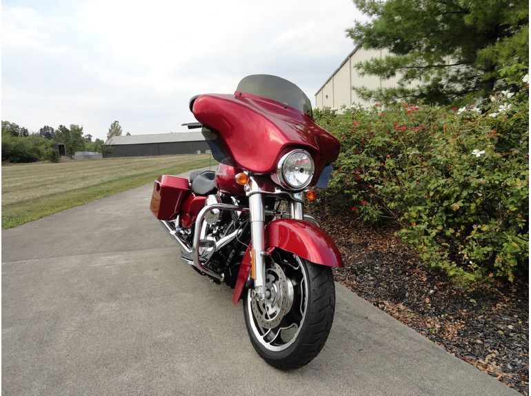 2012 Harley-Davidson FLHX - Street Glide , $18,995, image 2