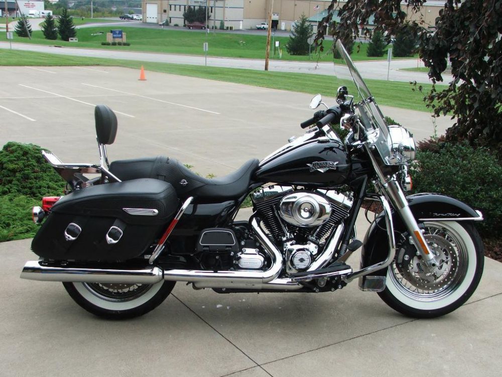 2012 harley-davidson flhrc road king classic  touring 