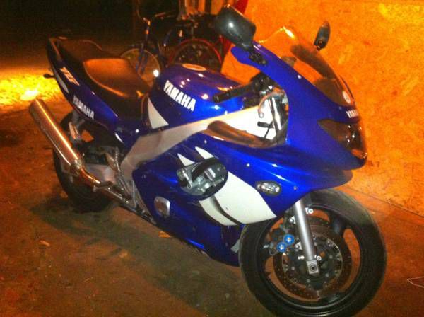 L@@K! Nice Sportbike ! Yamaha Yzfr Winter Priced! Lots Ugrades! Nice!!
