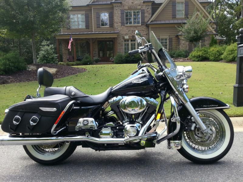 2005 Road King Classic Black V&H Pipes Cruise MINT Many Extras 13k mi Race Tuner
