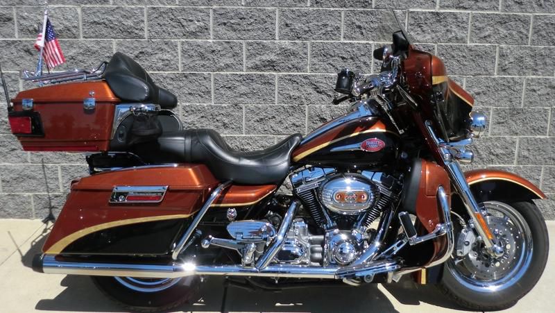 2008 Harley-Davidson FLHTCUSE3 - Ultra Classic Screamin' Eagl Touring 