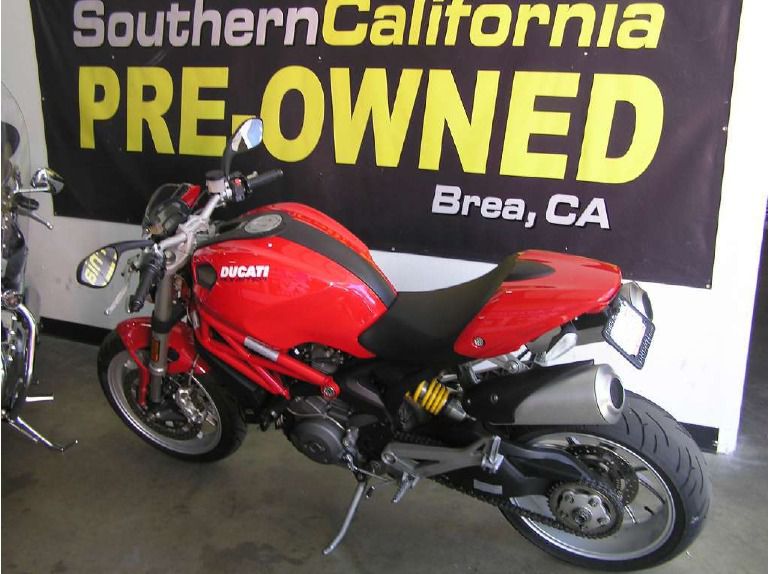 2010 Ducati Monster 1100 