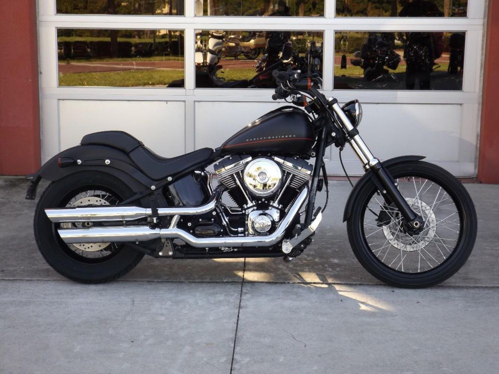 2012 Harley-Davidson FLS Cruiser 