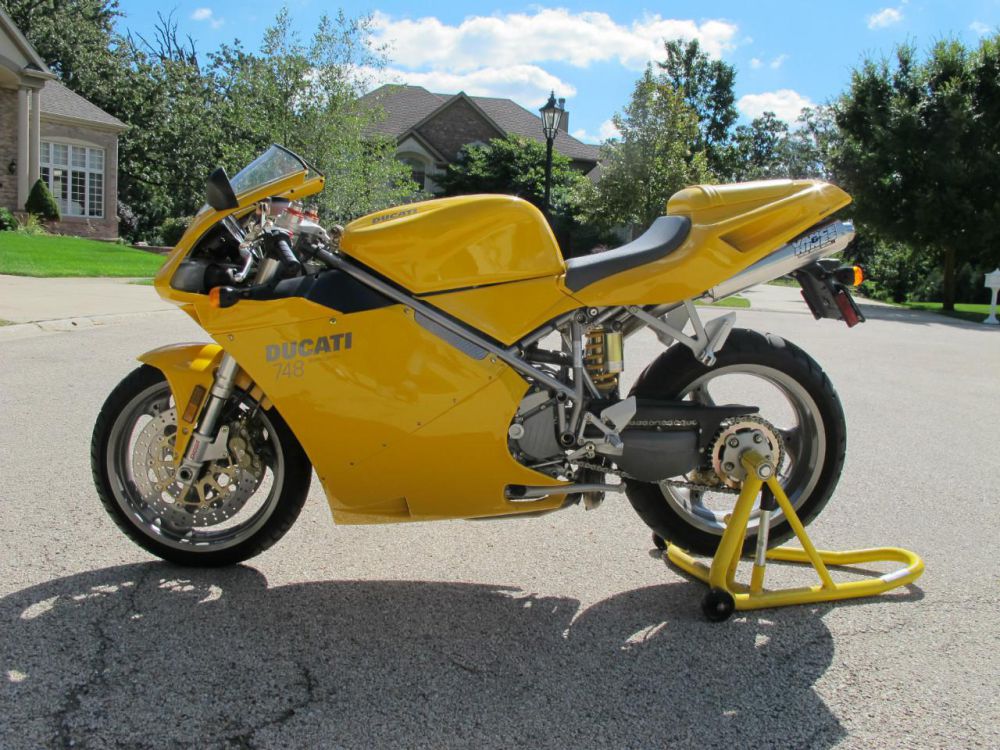 2002 Ducati 748 Mono Sportbike 