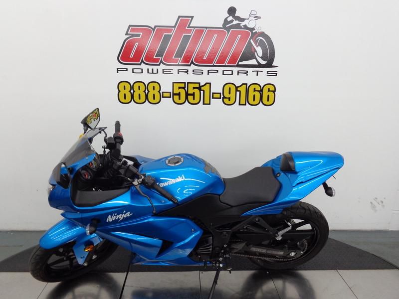 2010 Kawasaki Ninja 250R , US $3,995.00, image 2