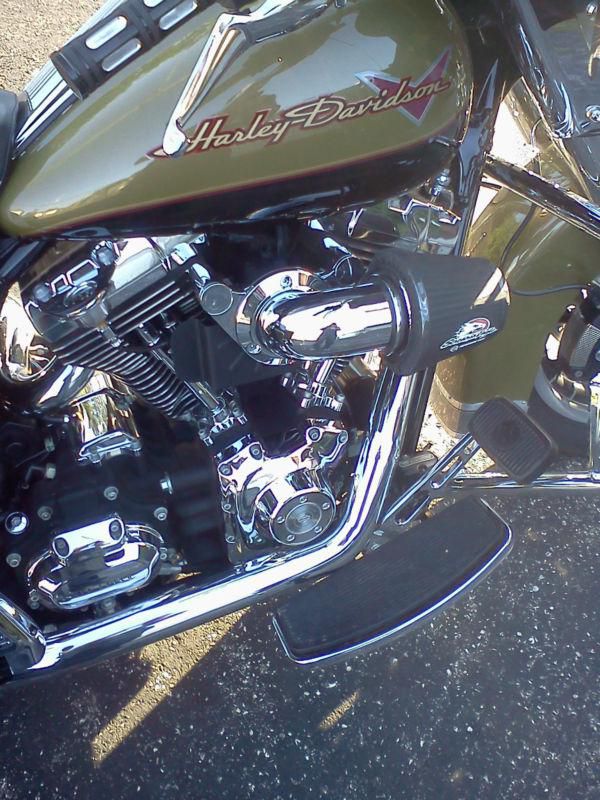 Harley   2008  roadking  -  fuel  injected